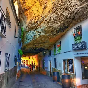 casa-cueva-de-la-sombra.es-andalucia.com/